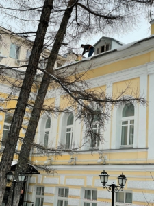 уборка снега с кровли